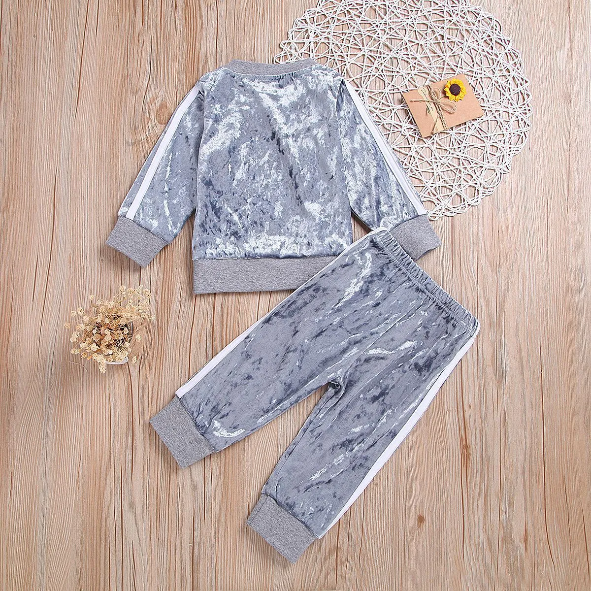 Breathable Clothes Set Cute Fashion O-Neck Long Sleeve Gold Velvet Sweatshirt Trousers Soft Outfits Baby Girls Tracksuit Sets